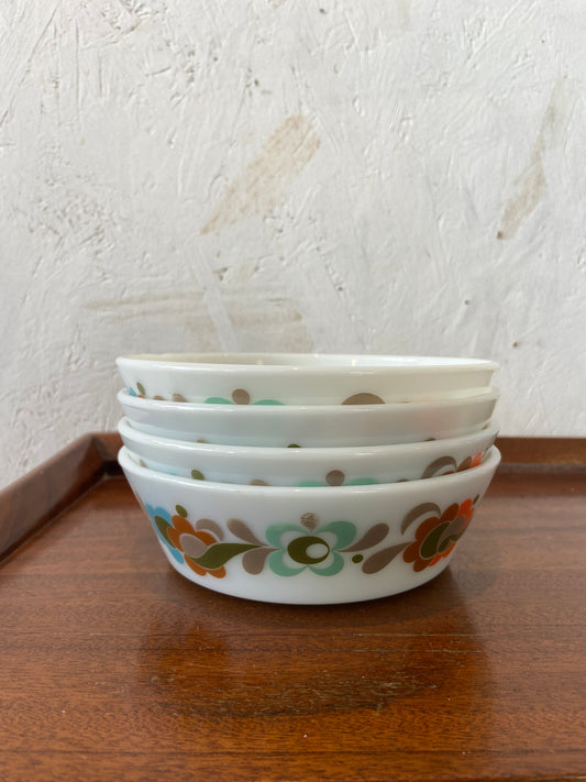 Pyrex 'Carnaby' Dishes x4