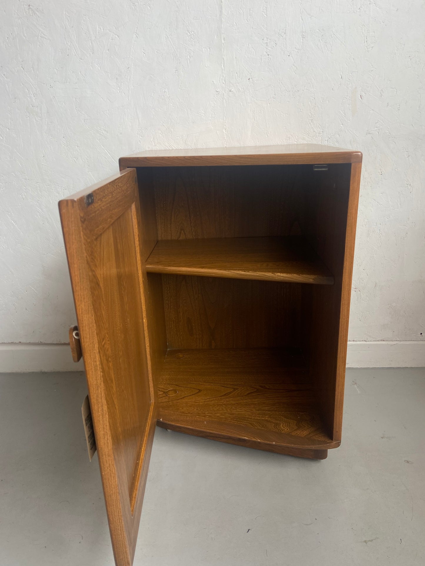 Ercol Windsor Golden Dawn L/H End Cabinet